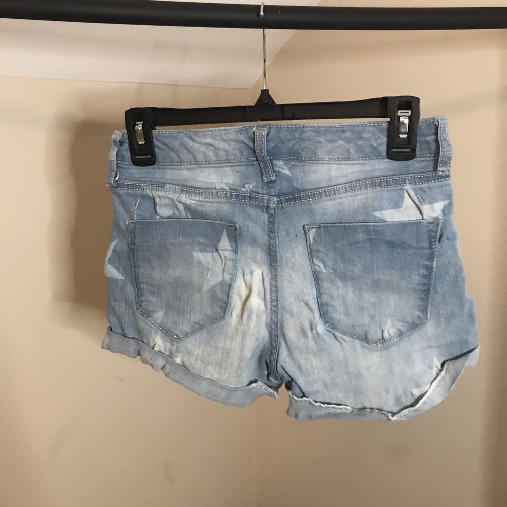 Star Print Shorts - Picture 2 of 2
